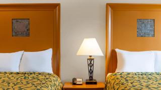 Motel 6 - Aberdeen, WA - 9