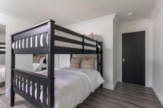 Old Town Fashion(ed)-Pool-Putting Green-BBQ Grill - 9