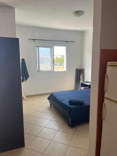 Central Studio Apartment near beach - 2