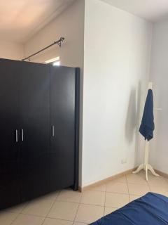 Central Studio Apartment near beach - 4