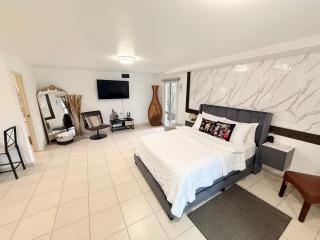 Green House - Modern Studio near Island Verde & Airport - 4