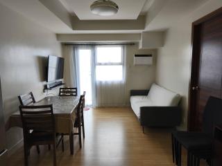 1bedroom suite 50th floor with balcony and bathtub - 6