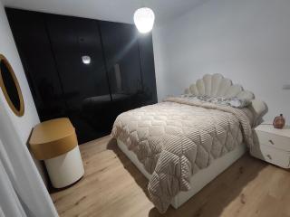 Oxford Street Tirana Apartment - 3