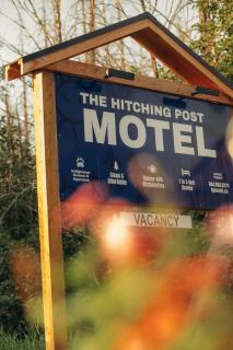 The Hitching Post Motel - 3