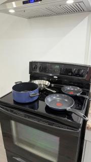 Toronto 3BR Entire Home - 2BA - Minutes to Hwy 401 - 1