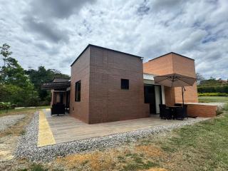 Charming Colombian Getaway Rooms House - 5