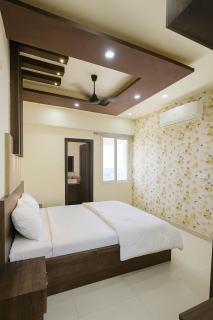 Comfort Home Elegant 3BHK in Premium Society - 9