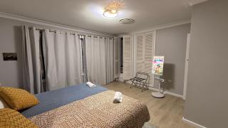 Heated toilet seat - Air Conditioning- Hot Tub Spa - Dryer - Electrical BBQ Grill - Pool - Arcade Games at Golden Swan Holiday House - 7