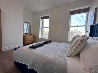 Luxury 2Bed 2 Bath Apartment in Historic Bank - 2