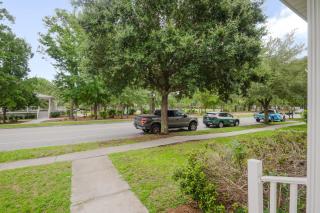 Happy in Old Town Bluffton - 6