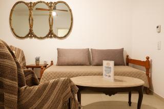 Isthmus Filoxenia - 1