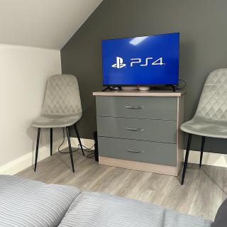 4 Bedroom Forest View House & Hot Tub sleeps - 6