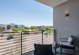 50 Shades - Jacuzzi - Heart of Old Town - 4