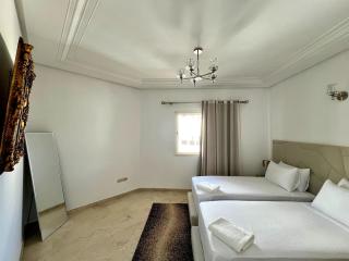 Chic & Spacious 4BR with Jacuzzi-Fez New City Stay - 6
