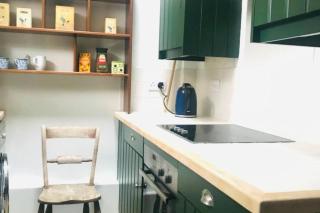 Mews Cottage off Marlborough High Street - 5