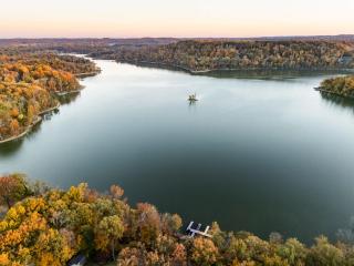 A Lakehouse on a Hill - 1