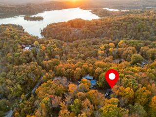 A Lakehouse on a Hill - 3
