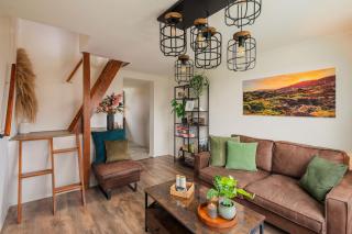 Cozy - Private Hot Tub & Garden - Fire Pit - Pet Friendly - 6