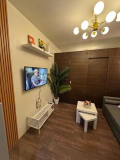 Chic 1br Apartment Makati CBD near Airport BGC - Manila - 9