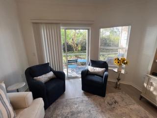 Serenade Located In Palmer Ranch On 1st Floor - 6