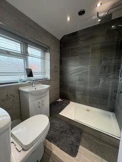 Betto 3 bedroom stylish house! Sleeps 6 - 8