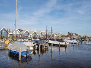 Waterside Escape with Easy Access - 4