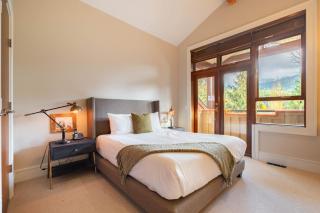 Fitzsimmons Walk 10 by Outpost Whistler - 7