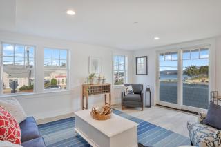 Thomas Sea Suites at Harbourtown - 2