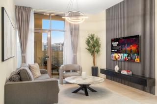 Cozy 2BR with Canal View & Partial Burj View - 0