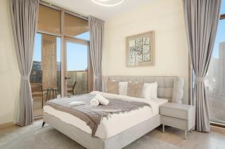 Cozy 2BR with Canal View & Partial Burj View - 9