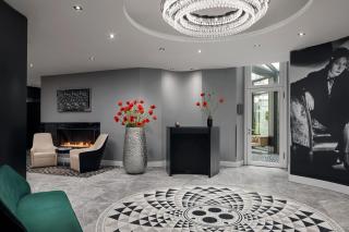 Roomers Berlin Steinplatz, Autograph Collection - 5