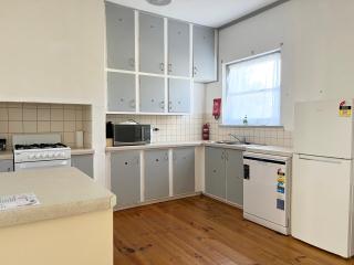 Budget-Friendly 3-Bedroom Stone Home Mt Gambier - 4