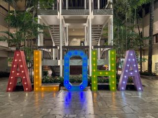 Waikiki Banyan Plumeria Suite - 1