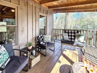 1930's Highlands Hideaway - 7