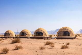 Wadi Rum Bubbles Luxury Camp - 1