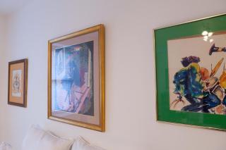 Historic Striver's Row Apartment - 9