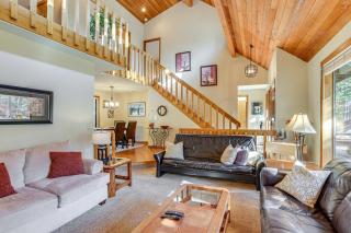 Private Hot Tub and SHARC Passes! Sunriver Home - 8