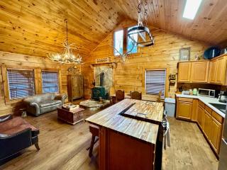 Watauga Lake Retreat Cozy family cabin Sleeps 8 - 7