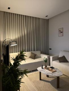 شقة مطلة على البرج - غرفه وصالة - 9