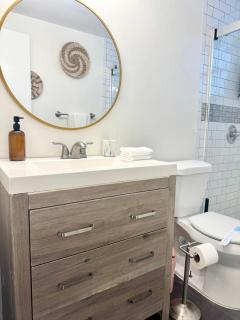 Miami Beach Escape, Walk to the Sand! - 2