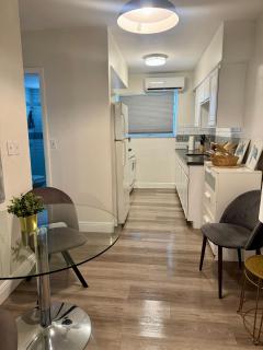 Miami Beach Escape, Walk to the Sand! - 1