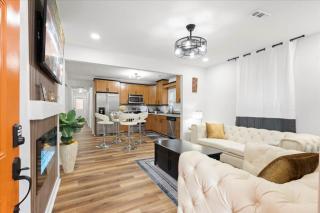 Modern 3BR • Private Yard • Fireplace • Grill - 8