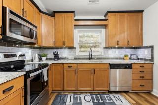 Modern 3BR • Private Yard • Fireplace • Grill - 2