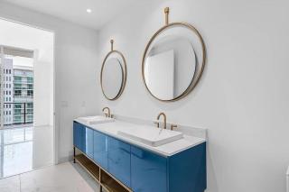 Elegant 2BR Miami Residence Bay View - 3