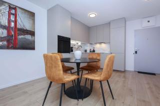 Modern Apartment near Lake & Free parking & Easy City Access - 7