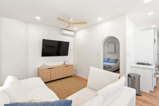 La Jolla Villa by the Sea - Walk to Windansea - 1