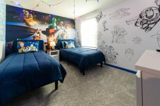 FunTastic Themed 5BR Home Pool & Game Room - 7