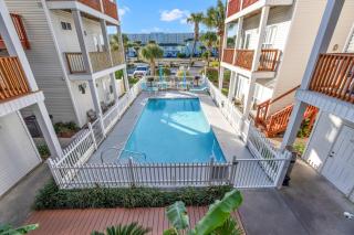 Barkentine Pool & White Sands Steps Away - 4