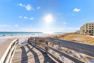 Barkentine Pool & White Sands Steps Away - 5