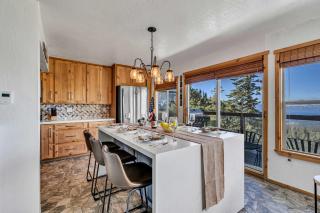 Wooded Hilltop Stay Shared Hot Tub + Lake Views - 9